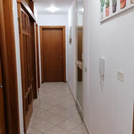 Cristina House Apartment